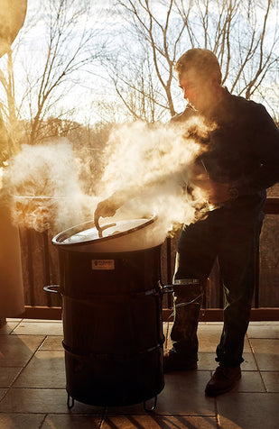 lifestyle | man using 18.5