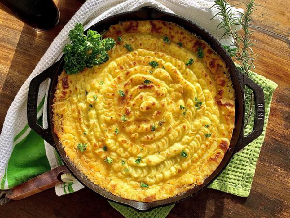 Smoked Shepherds Pie with Garnish in Cast Iron